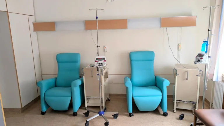 Chambre implantable (PAC) : comprendre le port-à-cath et la vie avec