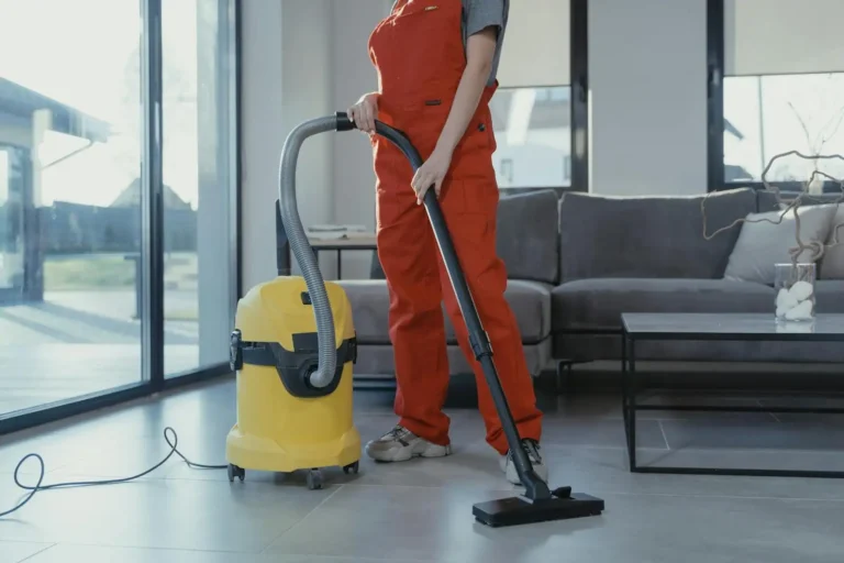 Service maison : tout comprendre pour déléguer sereinement