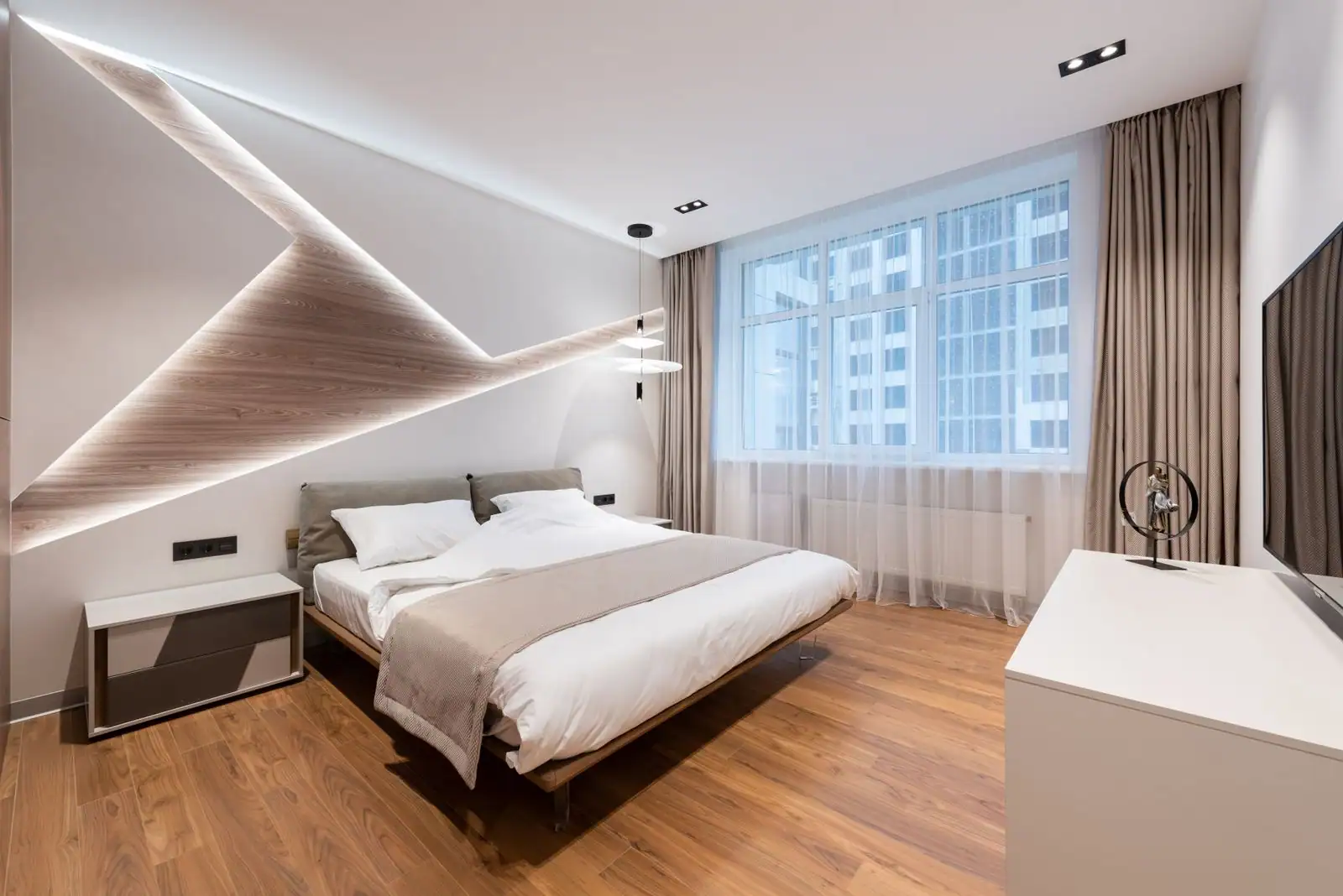 Chambre d'hôtel élégante dans un immeuble parisien de l'ouest de Paris